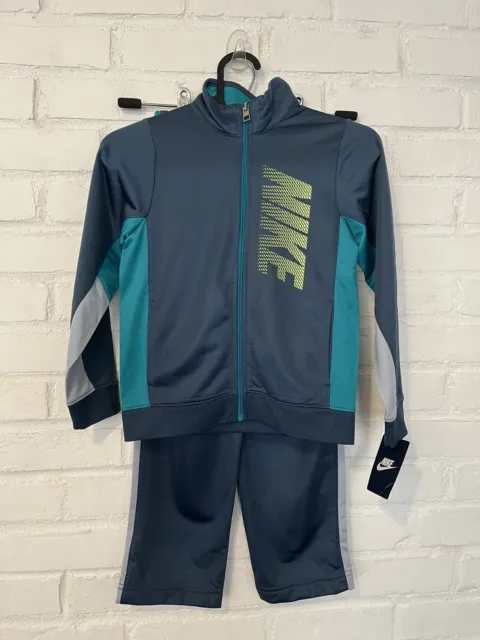 NIKE NWT 2 Piece Boys Track Jacket Pants Jogging Athletic Set Size 6