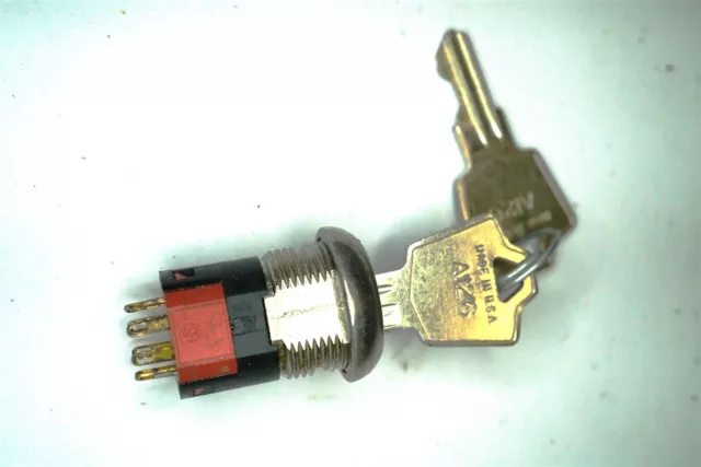 C&K 3 Position Switchlock Y Series w 2 Keys. 3 Position Electrical Key Switch