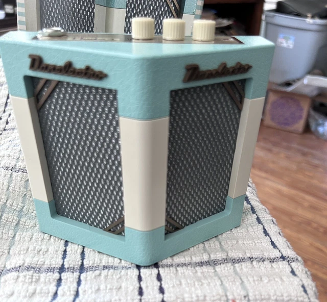 Danelectro Hodad II DH2 Electric Guitar Mini Practice Guitar Amp Battery/AC Mint Danelectro Hodad II DH2 Electric Guitar Mini Practice Guitar Amp Battery/AC Mint
