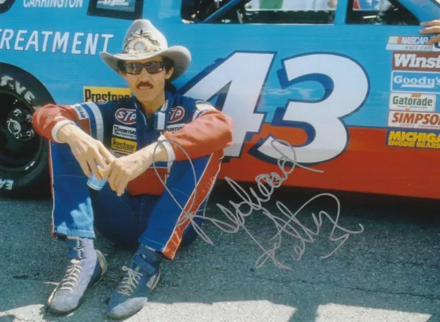 Richard Petty Hand Signed 7x5 Inch NASCAR Photo