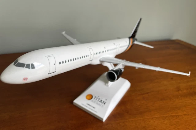 TITAN AIRWAYS Airbus A321 Aircraft Airplane Model - Scale 1:150 Ohs ...