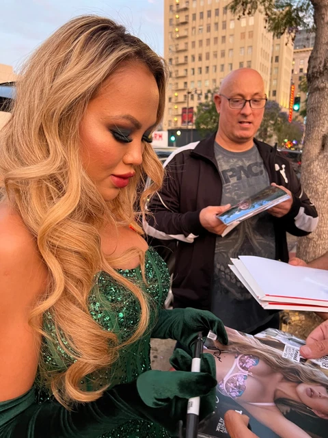 MIA GRAY PLAYBOY Super Sexy Instagram Adult Model Signed 8x10 Photo COA