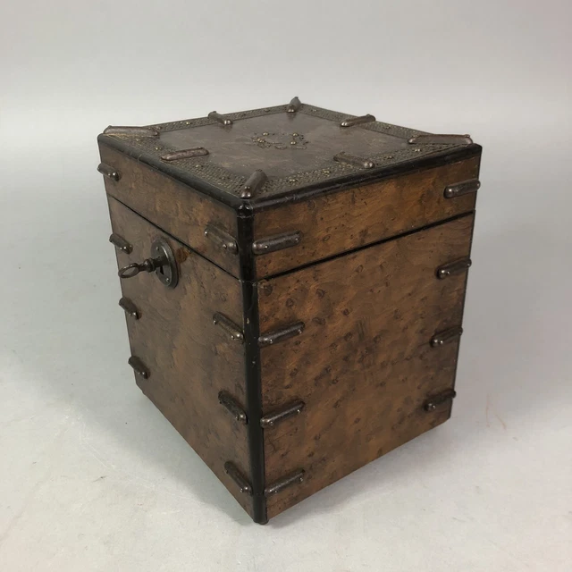 Coffret à Jetons Pour Des Jeux époque Fin 19e Siècle