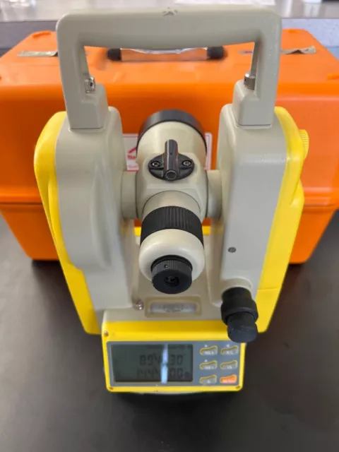 David White DT8-05P 5-Sec. Digital Theodolite with Optical Plummet w (SPC015563)