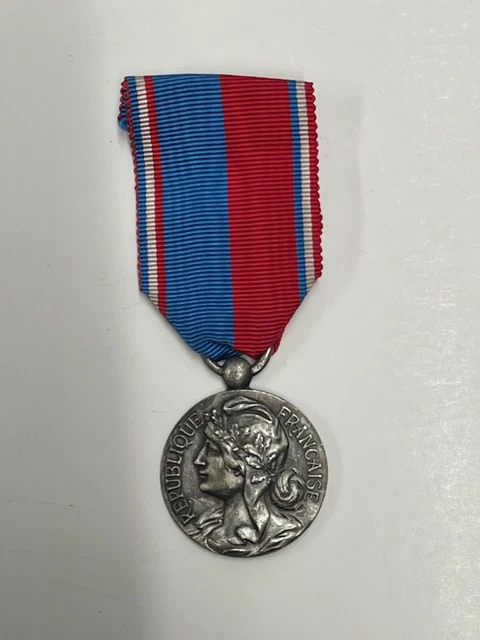 Médaille D'Honneur – Confédération Musicale De France – Pompiers – Vintage