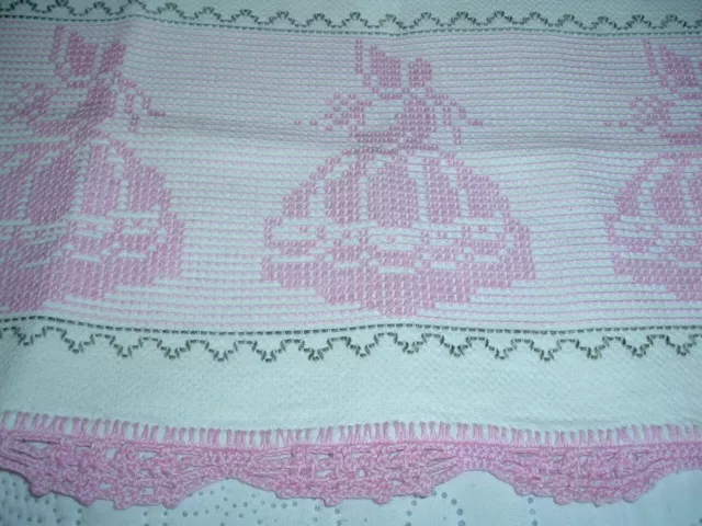 Vtg 50s Hand Embroidered & Crochet Edges Huck Towel Sunbonnet Girl Pink #PB11