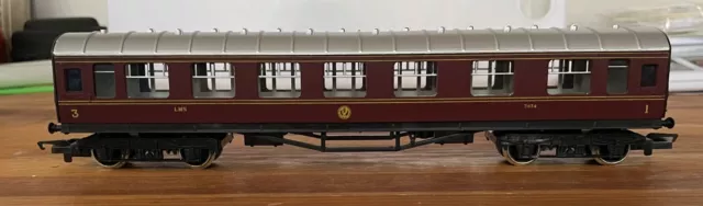 Hornby R 474 LMS Composite Coach Crimson Lake No: 3934 2