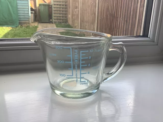 RARE Vintage JAJ PYREX Glass Measuring Jug 1/2 pint Blue Text