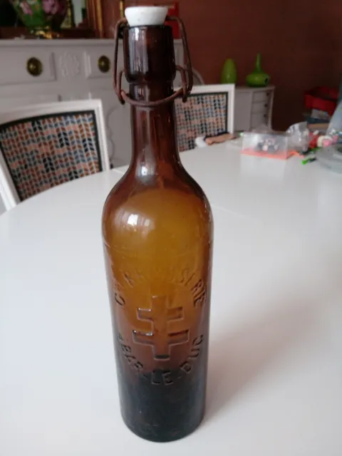 rare bouteille bière croix de Lorraine Brasserie de Bar le Duc verre orangé