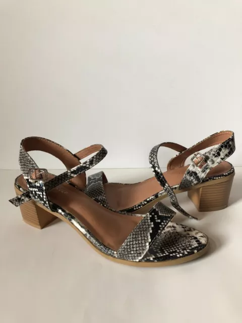 Forever Women's Faux Leather Snake Print Low Heel Sandal 10