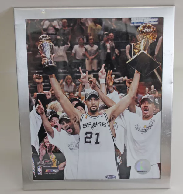 2005 NBA Champions Photo SAN ANTONIO SPURS Tim Duncan Tony Parker Bruce Bowden