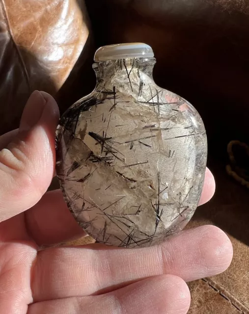 very Rare Qing Dynasty Chinese carved Rock Crystal Snuff Bottle