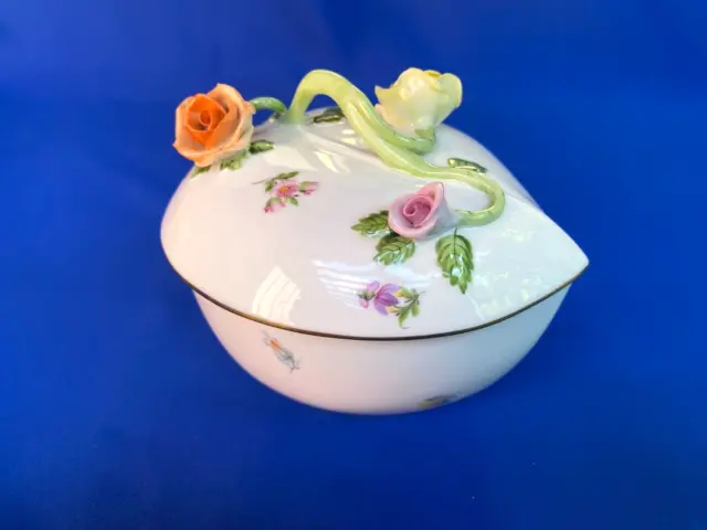 Herend Porcelain Handpainted Mille Fleurs Heart Bonbon Box 6001/Mf