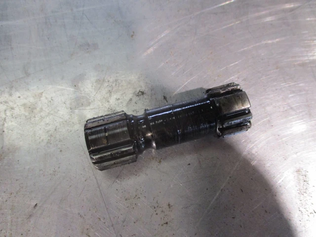 LAND ROVER SERIES Cav diesel injector pump shaft 7123-592b from a 2.25 ...