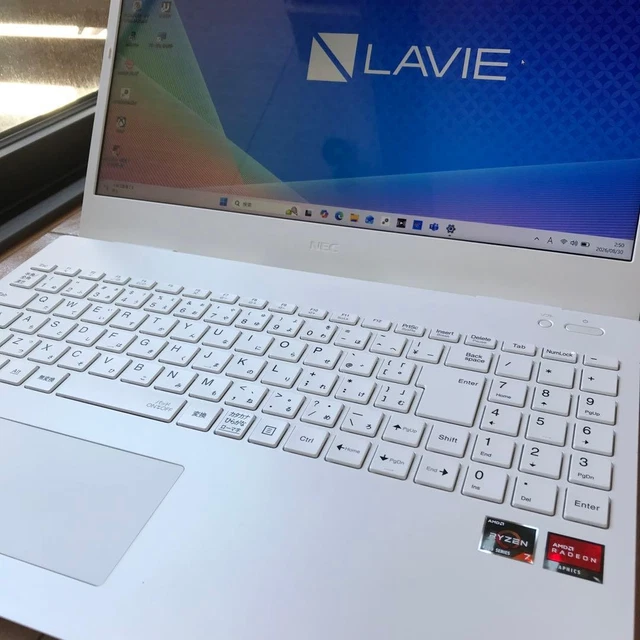 NEC LAVIE N1566/AZW Laptop Ryzen 7 4700U 16GB SSD256GB 15.6 FHD