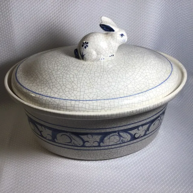 Dedham Pottery The Potting Shed Oval Casserole Dish & Lid Rabbit Bunny 1990