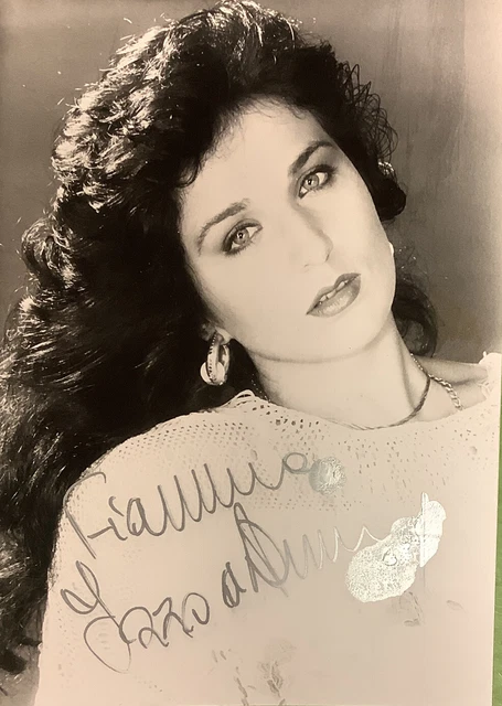 FOTO CON DEDICA Autografa Cantante Lirica Fiamma Izzo EUR 20,00