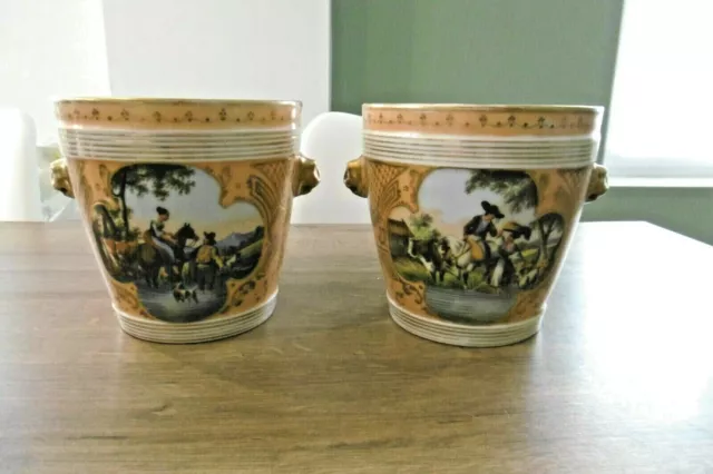 Ancienne paire de cache pots en porcelaine de Paris XIX siècle