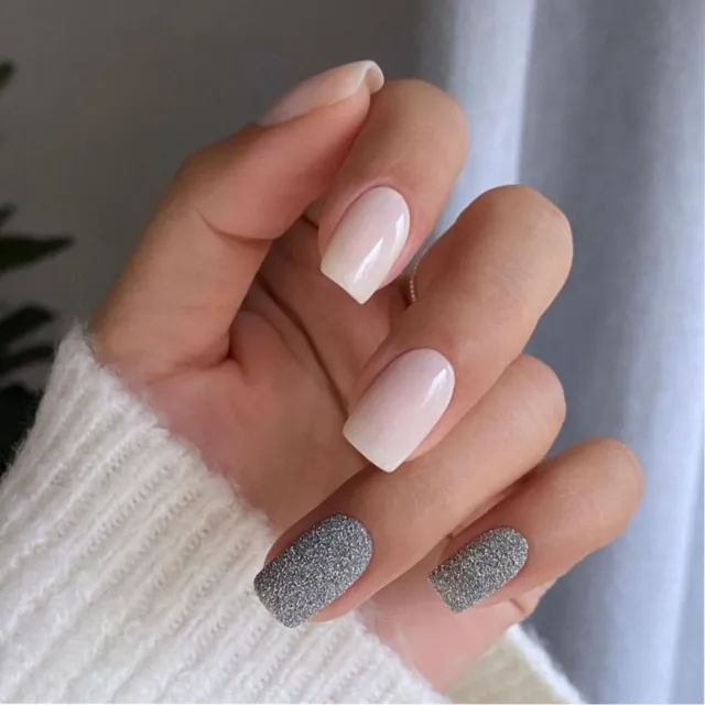 Appuyez sur les ongles Tête carrée Longueur moyenne Français Faux ongles