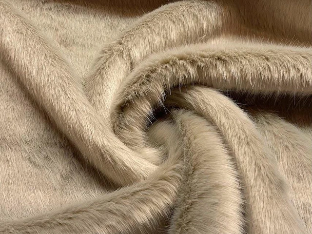 super-tissu-fausse-fourrure-de-luxe-suisse-sable-eur-20-52-picclick-fr
