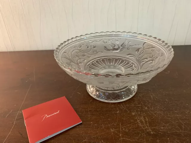 Coupe sur pied gravé oiseau en cristal de Baccarat