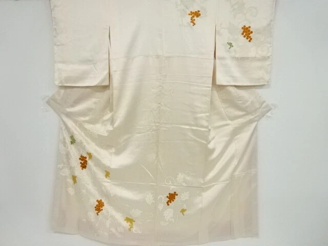 81245# Japanese Kimono / Antique Kimono / Embroidery / Grape Arabesque
