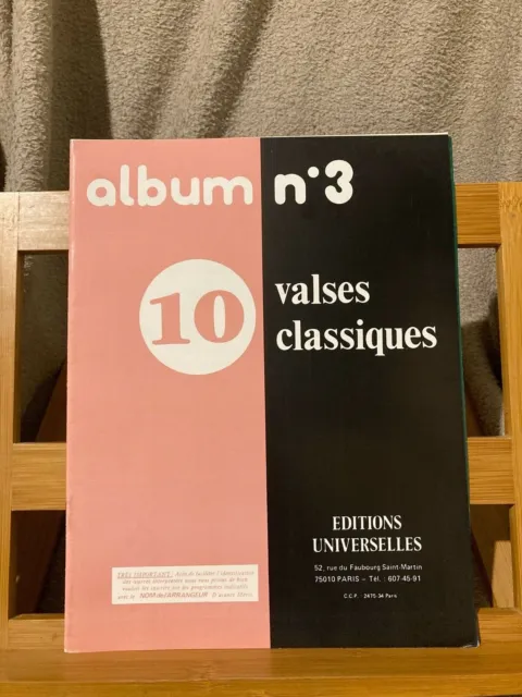 10 valses classiques Album n°3 partition piano accordéon éditions Universelles