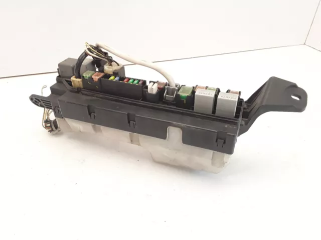 Toyota Avensis T25 2.0 D4D Moteur Diesel Fusible Relais Boite Module 9008087019