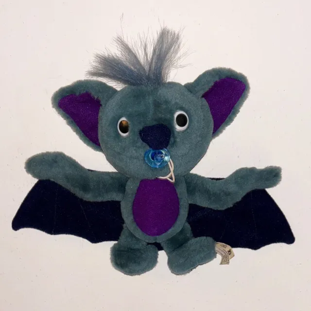 Kösen Fledermaus mit Schnuller Plüsch Kösener Spielzeug Stofftier Gothic Vintage