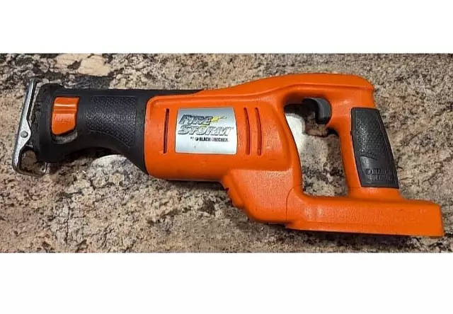 Black & Decker FireStorm Cordless 24V Reciprocating Saw FS2400RS Bare tool