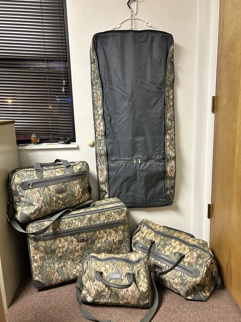 Protocol luggage pink 2025