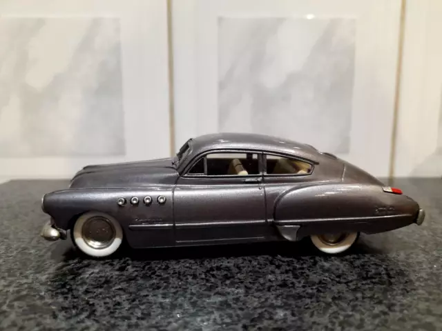 Brooklin Models BRK 10 1949 Buick Roadmaster Sedanet Dark Grey