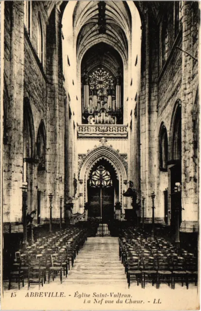 CPA Abbeville Eglise St-Vulfran La Nef (1187008)