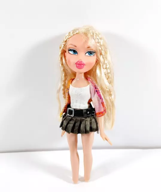 Bratz Play Sportz Golf Cloe Doll w/Clothes