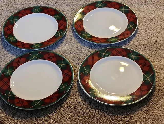 4 Block Gear Father Christmas  Plaid Rim 10.5" Dinner Plates