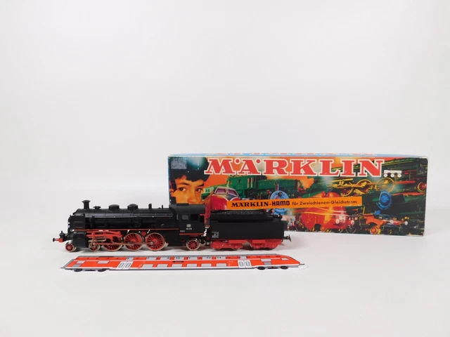Märklin H0 - 3102 - Locomotive à vapeur avec wagon tender Märklin H0 - 3102 - Locomotive à vapeur avec wagon tender