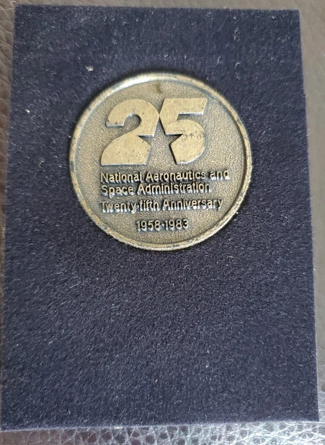 Nasa Sts-5 Medallion Coin Blended Metal Flown In Space Nasa 25Th Anniversary 2