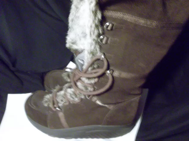 Women Sketchers Suade Shape Ups Brown Suade Winter Boots Size 9 US