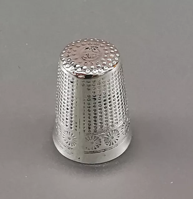 9923074-d  925er Silber-Fingerhut feine Gravur 2x2,6cm