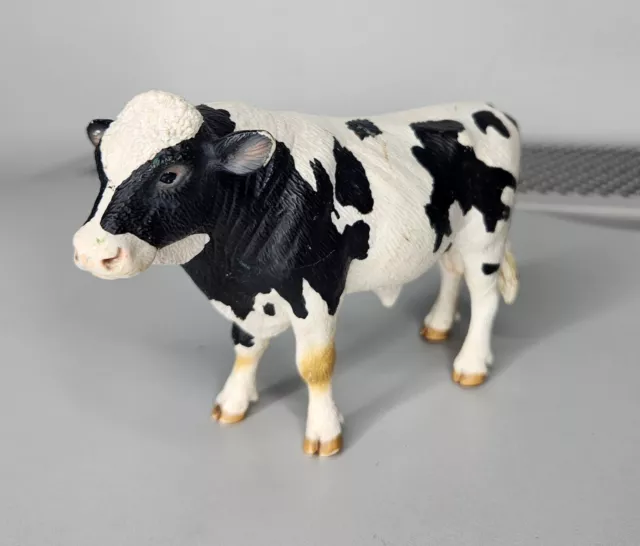 2007 Schleich HOLSTEIN BULL Male Dairy Farm Figure (Black & White) 13632