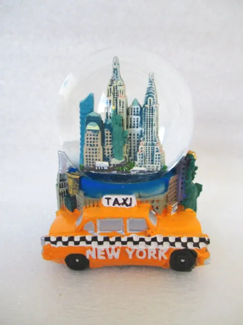 New York Snow Ball Taxi Cab Liberty Snowglobe Souvenir (337)