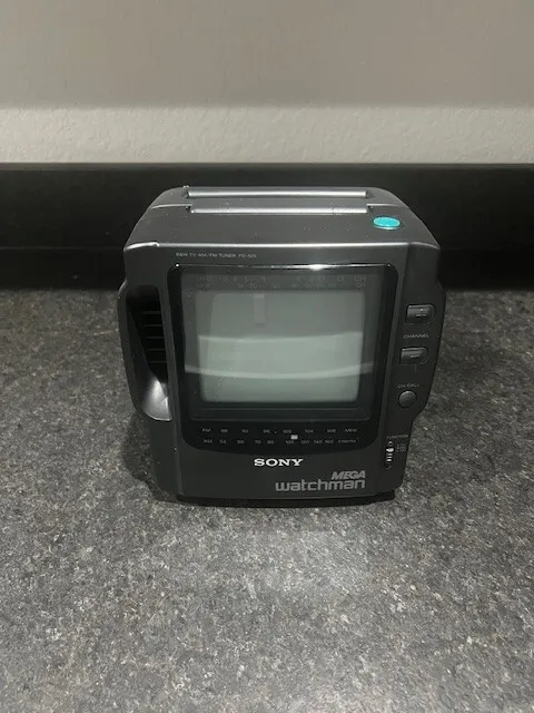 Sony Mega Watchman FD-525 4.5" TV Screen Black/White TV AM/FM Radio