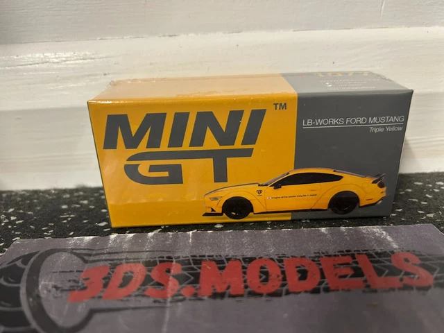 Mini GT Ford Mustang GT LB-WORKS Bianco – Scala 1:64 – Edizione Limitata TSM MGT00646