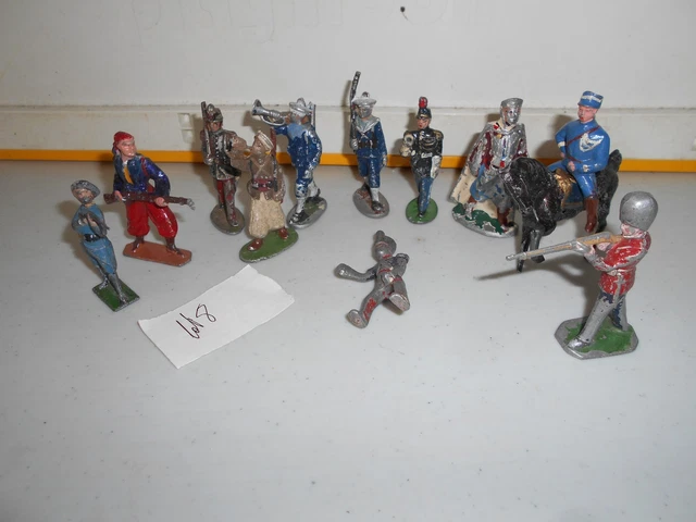 LOT DE 3 figurines PLAYMOBIL soldats anglais /f EUR 16,00 - FR