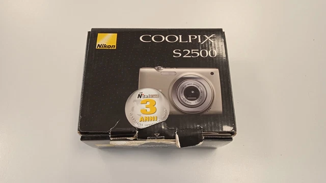 Nikon Coolpix S2500 Fotocamera Digitale 12 Megapixel Colore Silver
