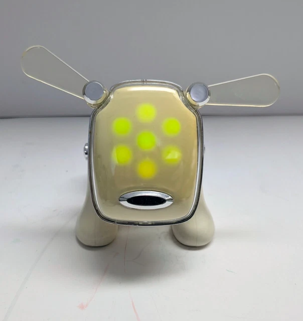 HASBRO SEGA IDOG Amp'd Robot Dog Blue With Pink Clothes Set