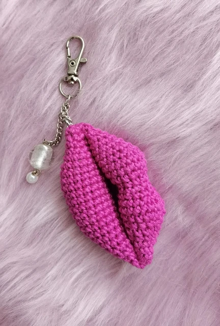 Schlüsselanhänger Taschenbaumler Amigurumi gehäkelt HandarbeitNEU Häkel Lippen