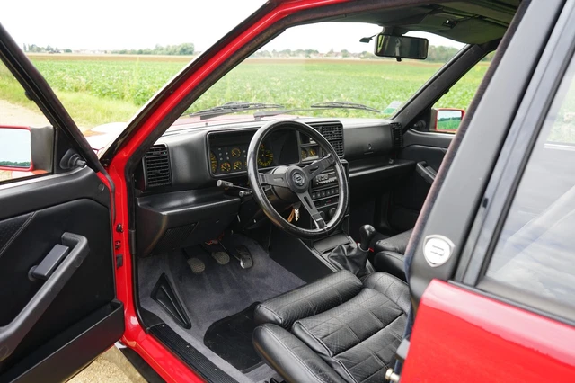 Lancia delta hf integrale 16v 7