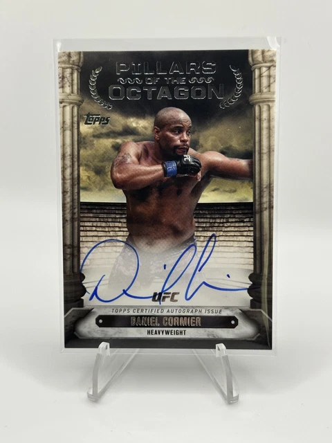 Daniel Cormier Gold /39 Autograph Card