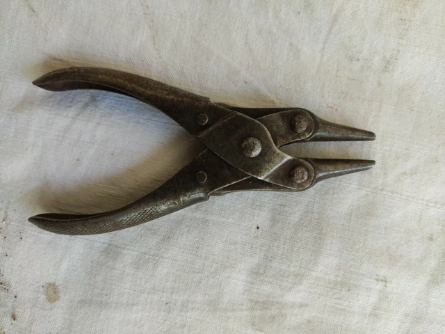 Ancienne Pince Adrian Outil Vintage – Métal, Occasion Fonctionnelle, Origine France